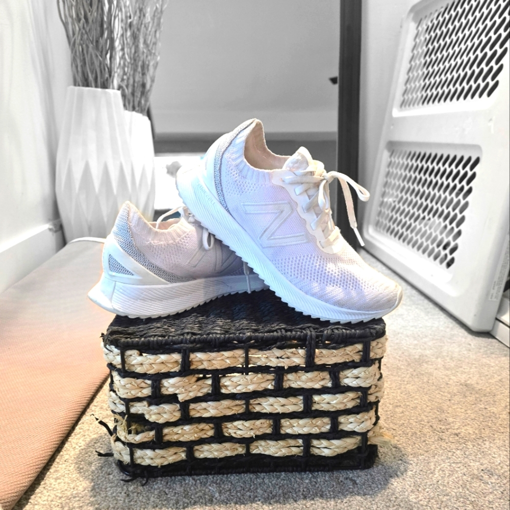 NEW BALANCE-Like New!